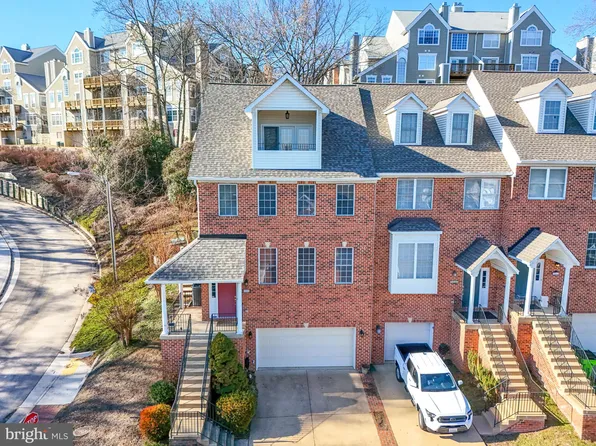 390 Myrtle Pl, Occoquan, VA 22125