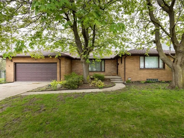 152 Lake Ave, Lancaster, NY 14086