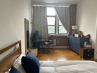 Rented by R New York