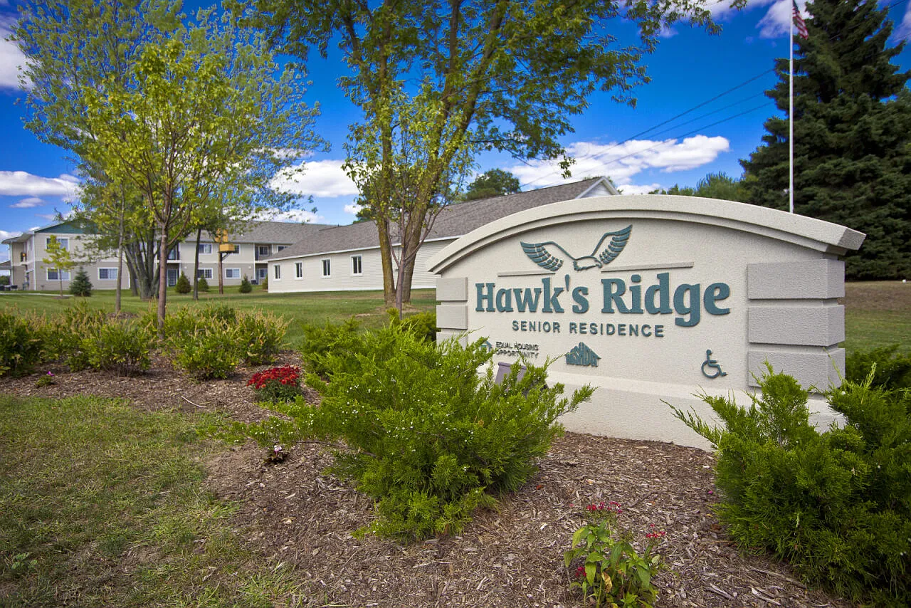 Hawk's Ridge Senior — Photo 3