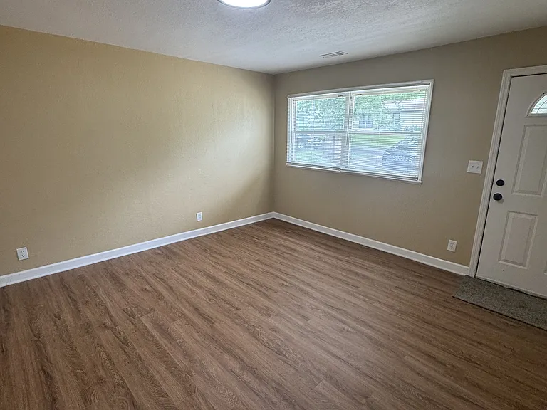 8618 Corrington Ave — Photo 2