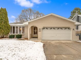 8523 Long Ave, Burbank, IL