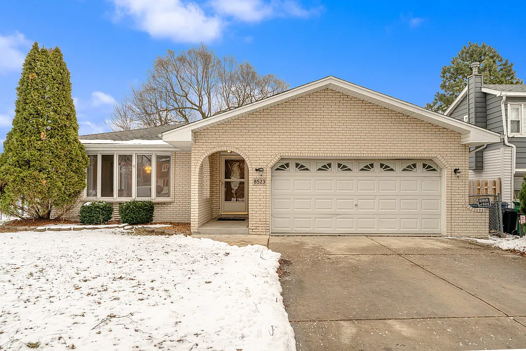 8523 Long Ave photo 1