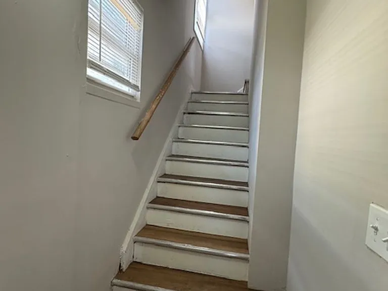 1332 Stevens Ave — Photo 15