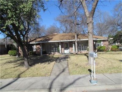 247 Charles St, Desoto, TX, 75115