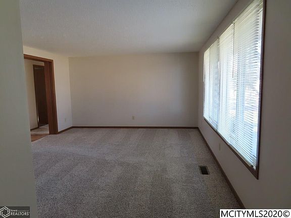 4th image of 1921 S Grover Ave