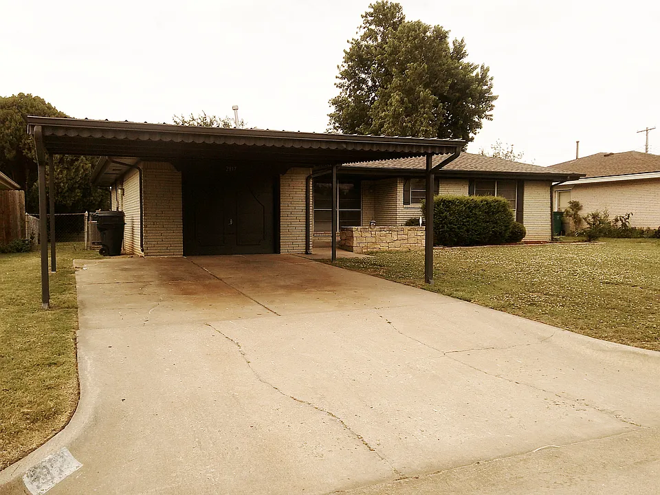 2817 SW 84th St