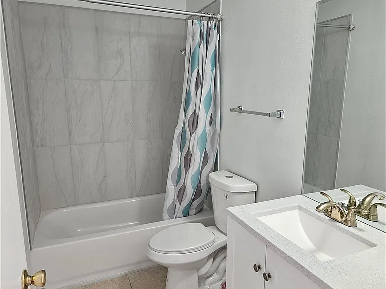 2891 Canyon Crest Dr #72 — Photo 7