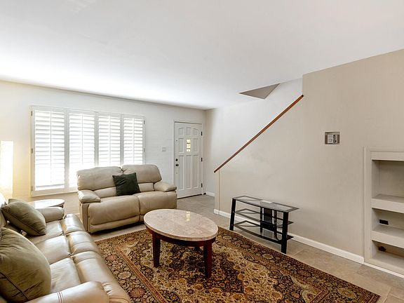4th image of 4701 N 68th St Unit 206