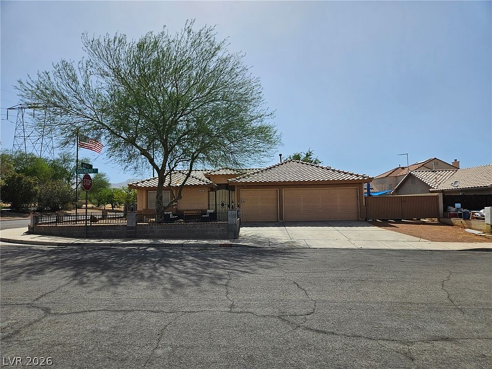 1st image of 541 Trocadero St