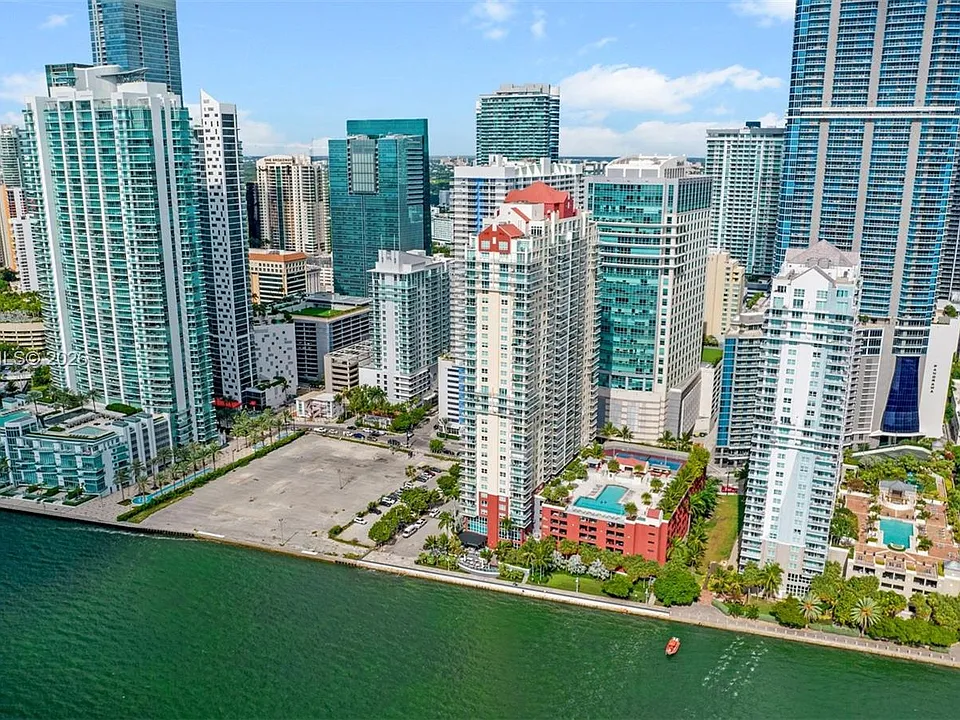 1155 Brickell Bay Dr #2203