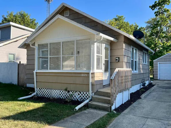 1028 Kinyon St, South Bend, IN 46616