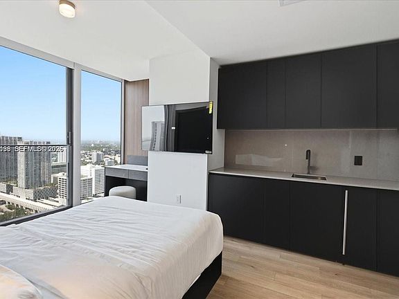 2nd image of 20 NE 11th St #4906-B