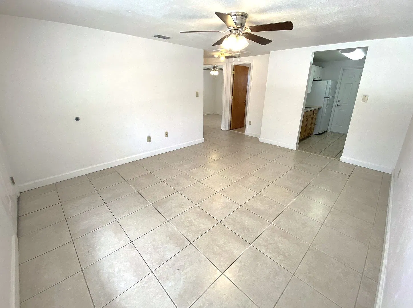 924 SW 6th Ave - Pet Friendly! — Photo 3