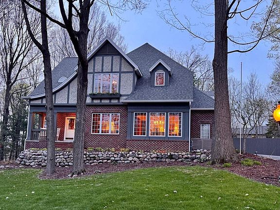 3rd image of 1706 TALL OAKS DRIVE