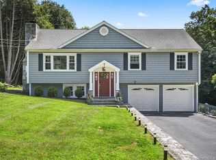 6 Marvin Pl, Bethel, CT 06801