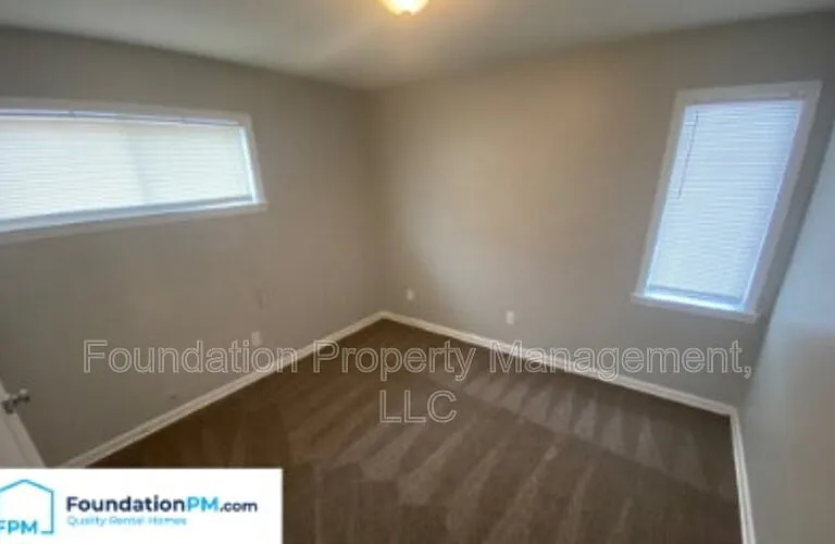 4208 Beacon Hill Dr — Photo 14