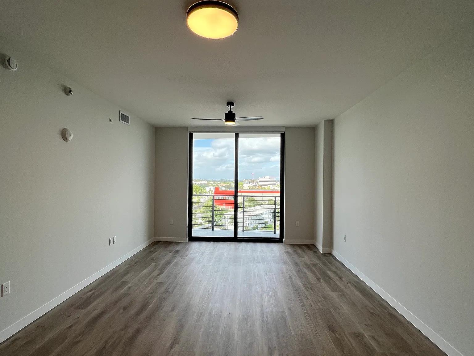 1 bed, 780 sqft, $2,500 — Photo 3