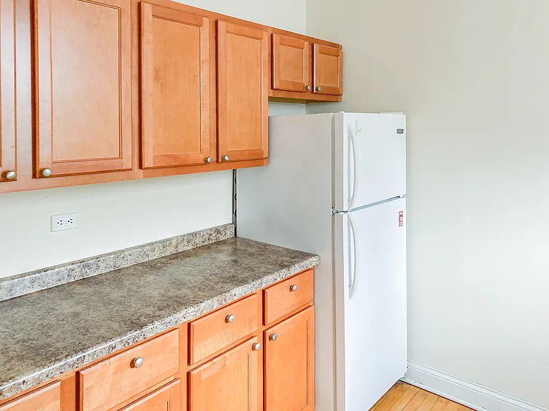 3927 1/2 N Keeler Ave #2 — Photo 8