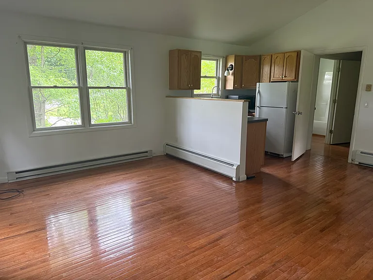 Separate studio apartment for guests, family or housemate..