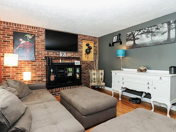 5th image of 3581 Arlington Ave