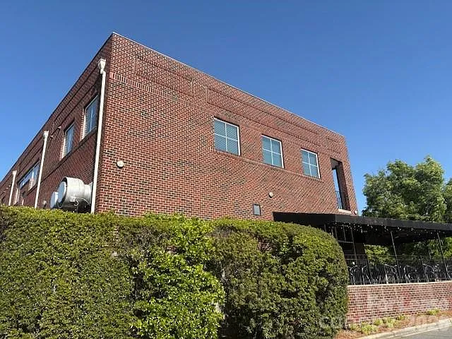 1 bed, 1.0 bath, $1,650 — Photo 3
