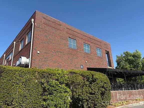 3rd image of 5380 Village Dr NW