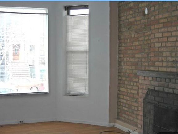 5th image of 931 W Fletcher St #Ar0hbfhfw