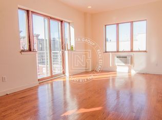 364 S 3rd St APT 4A, Brooklyn, NY 11211