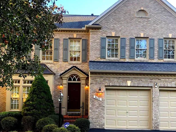 8623 James Creek Dr, Springfield, VA 22152