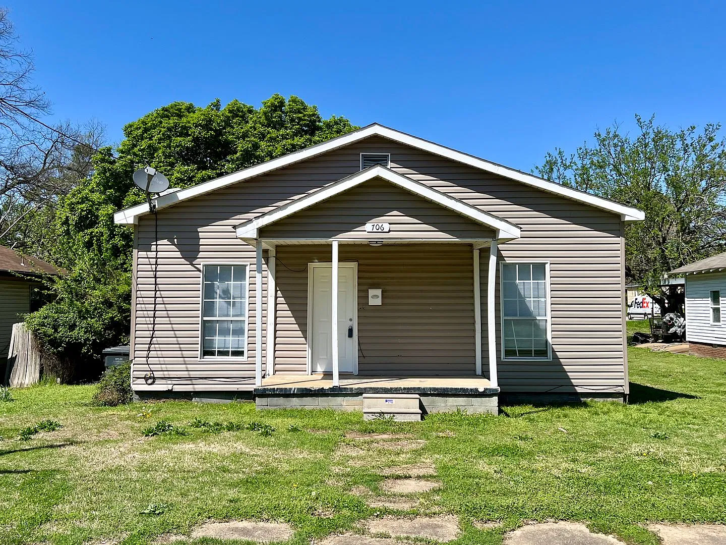3 Bed, 1.5 Bath Near Downtown Jonesboro, Section 8 Vouchers Accepted — Photo 1