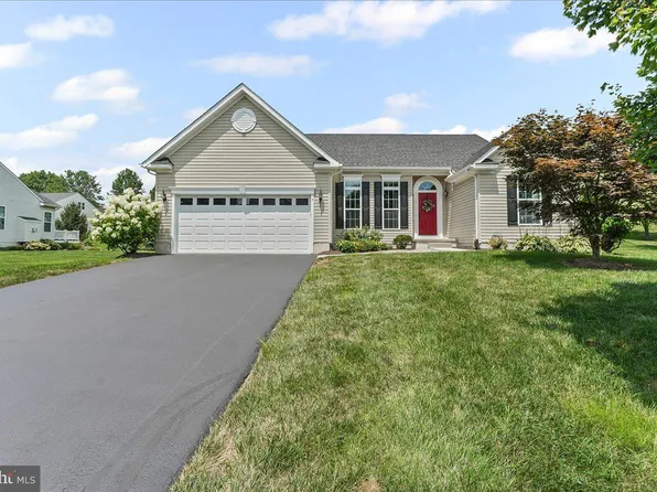 7 Rouse Dr, Avondale, PA 19311