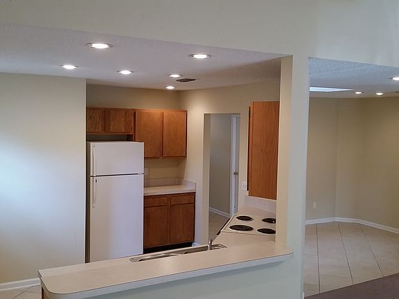4th image of 14233 Satinwood Dr