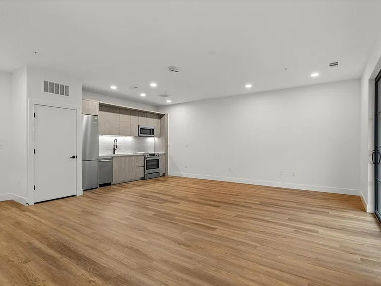 4315 S Congress Ave #312 — Photo 49