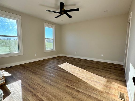 4th image of 114 Moonstone Ln