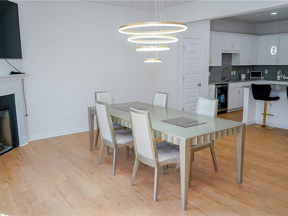 3rd image of 2115 Ravencliff Dr