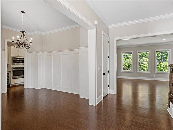 5th image of 3000 Adonis Cir