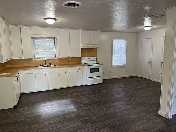 4th image of 317 E Ann Dr