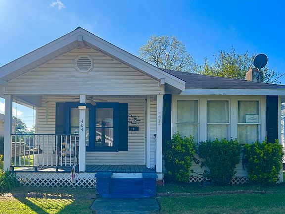 2nd image of 404 Bres Ave