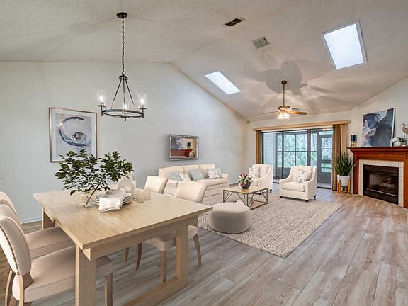 3rd image of 7610 W Baymeadows Cir #304