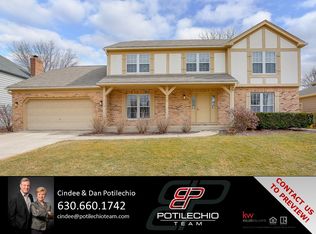 1708 Schey Ct, Naperville, IL 60565