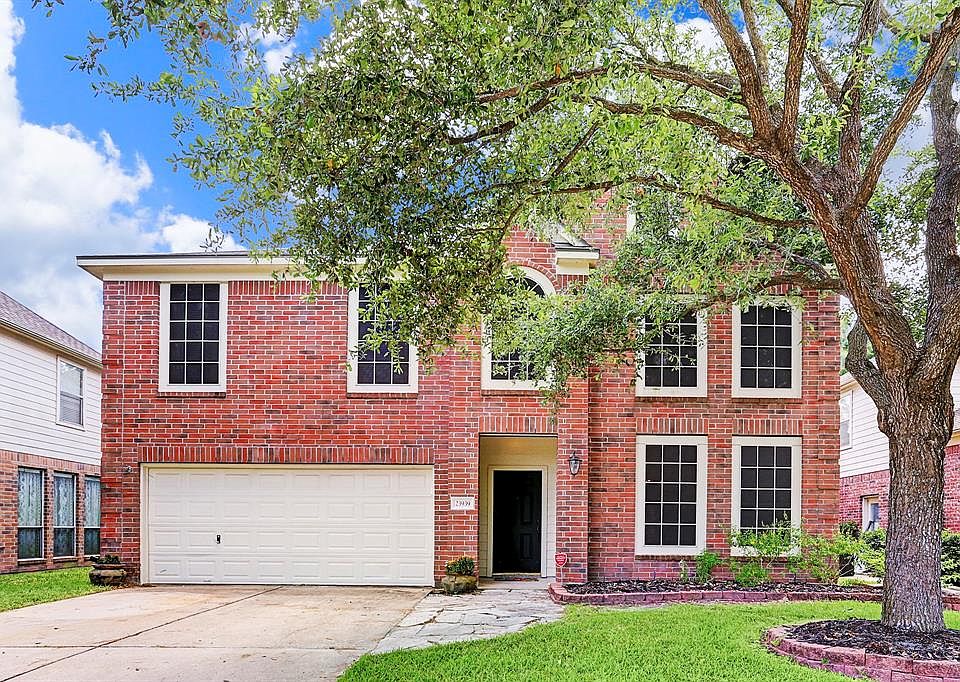 1st image of 23939 Ayscough Ln