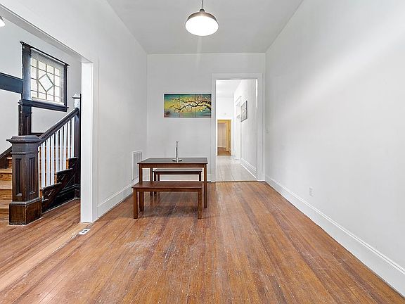 2nd image of 2707 Barton Ave