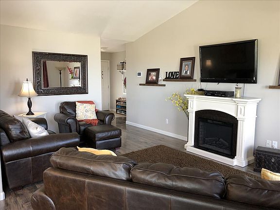 5th image of 1193 Lawrence Dr