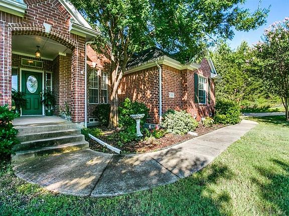 2nd image of 2840 Eden Dr