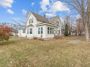 1207 Desoto Ave N, Glencoe, MN 55336