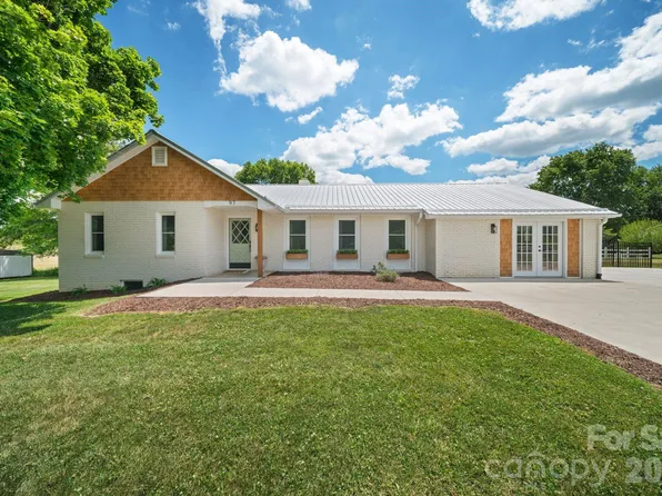 97 Paul Holland Rd, Canton, NC 28716