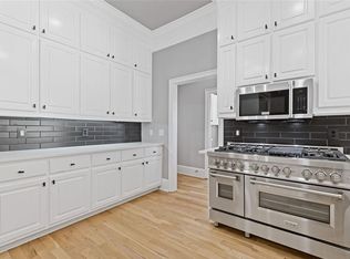 5905 Laurel Oak Dr, Suwanee, GA 30024