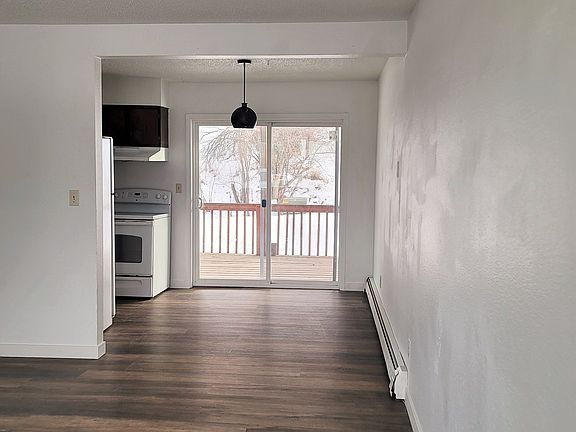 5th image of 614 High Park Way #B
