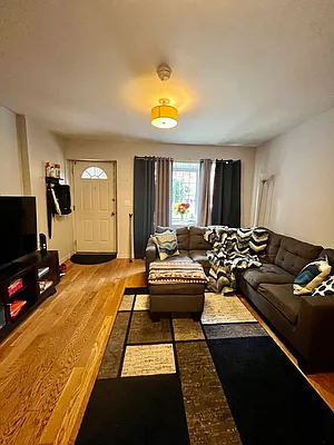 Rented by Hagstrom Management Inc | media 3